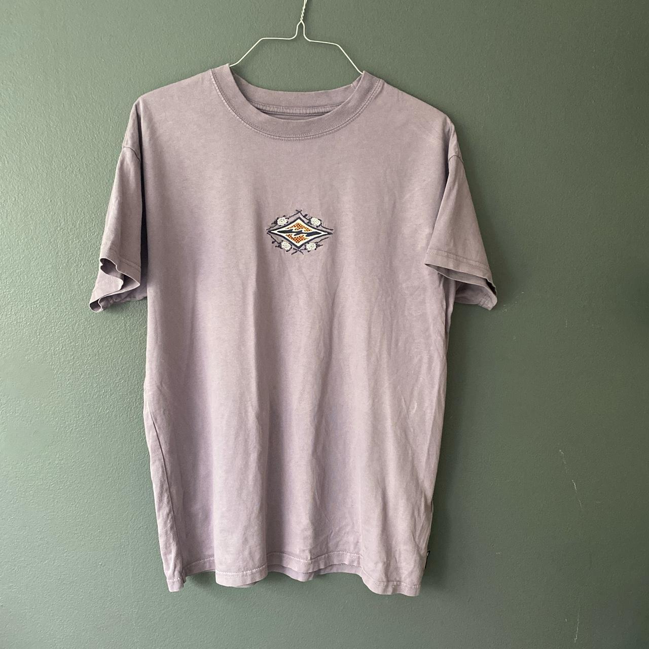 Great condition BILLABONG T-shirt - Size S - Depop