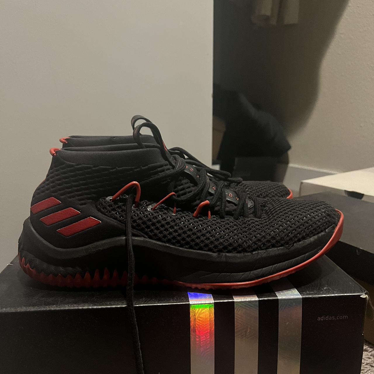 damian lillard shoes black and red