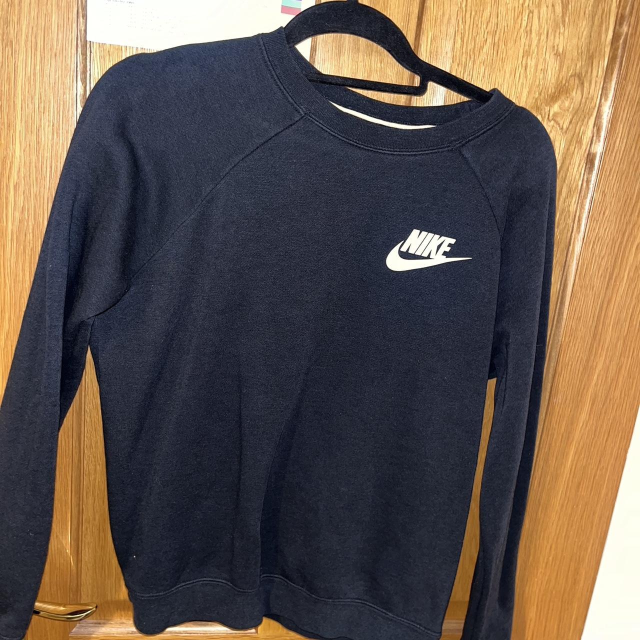 Plain nike sweatshirt online