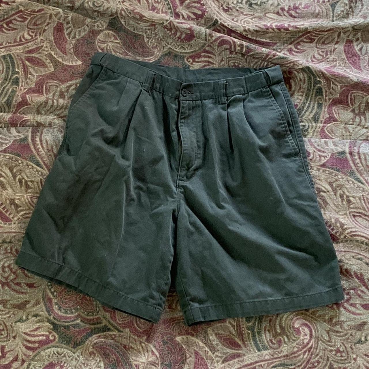 dark green Puritan shorts size 34W - model 6’1 size... - Depop