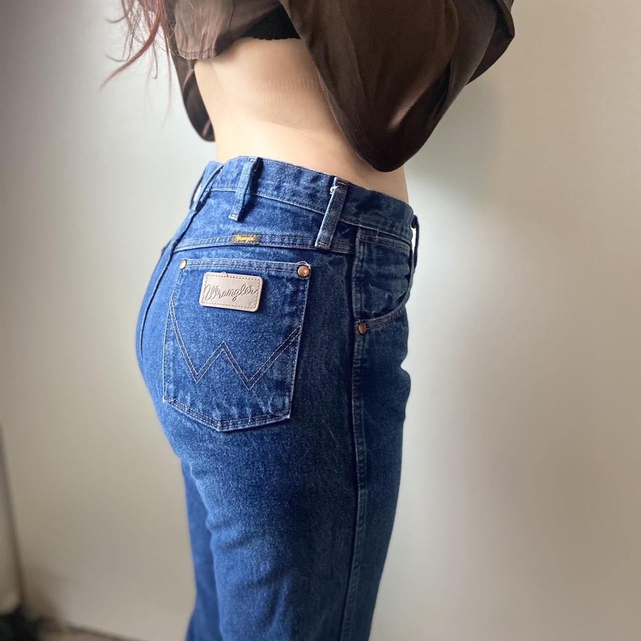 Women’s wrangler jeans size 33 x 38 (model is 5’8)... - Depop