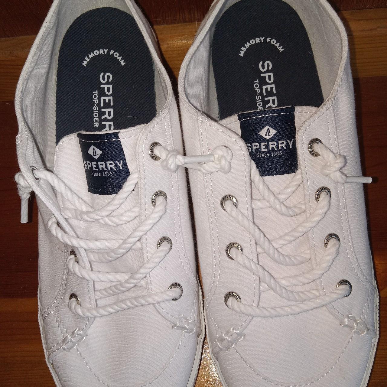 Sperry lounge hot sale ltt white