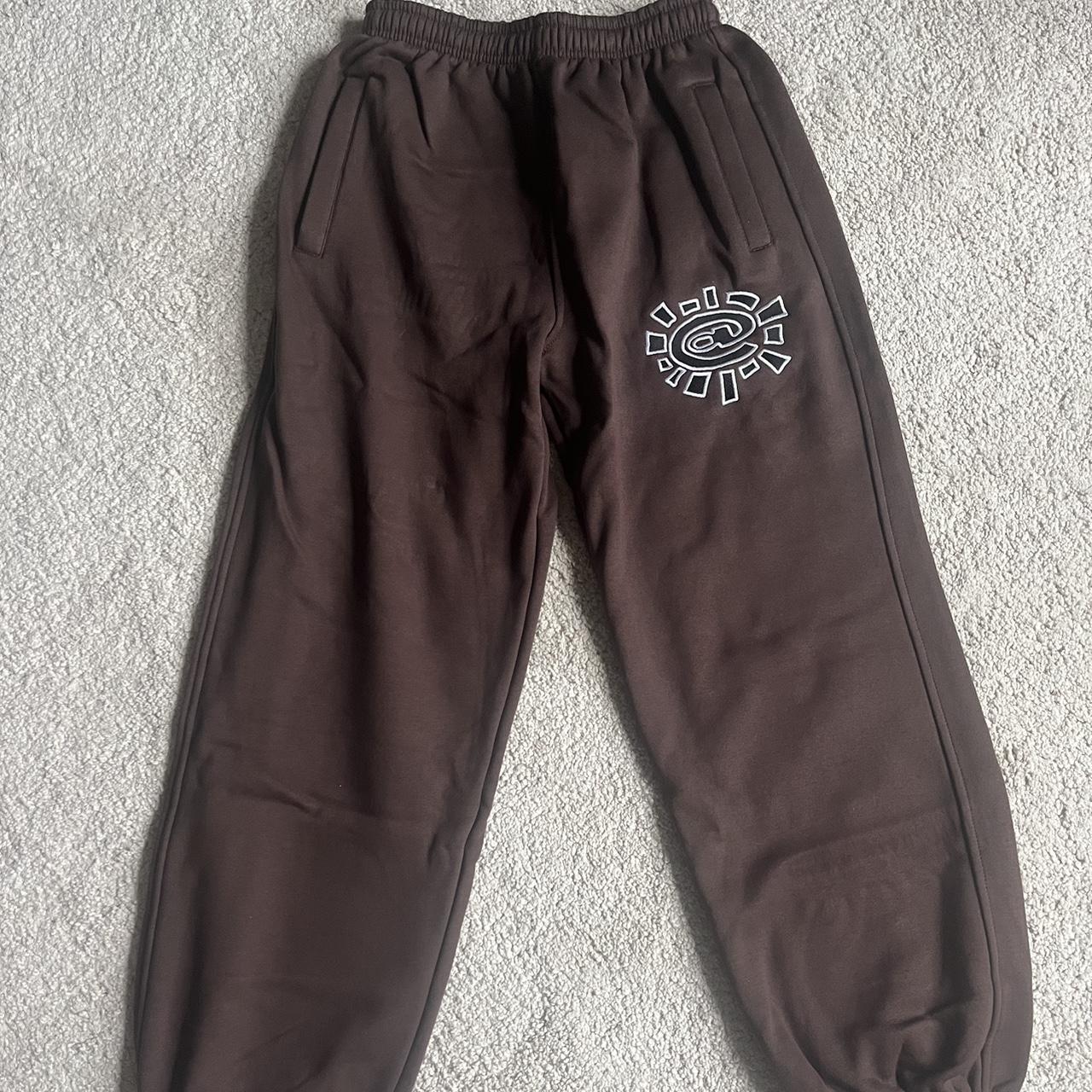 rel@xed embroidered brown jogger – always do what you should do