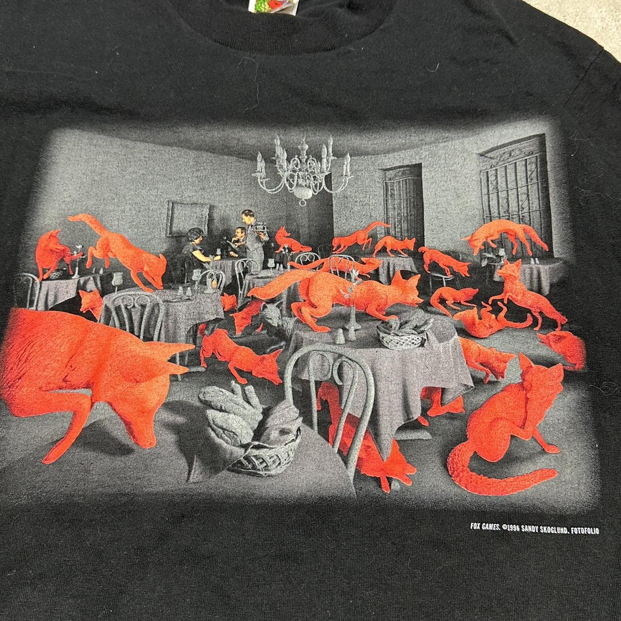 VINTAGE SANDY SKOGLUND “FOX GAMES” ART TEE TAG SIZE... - Depop