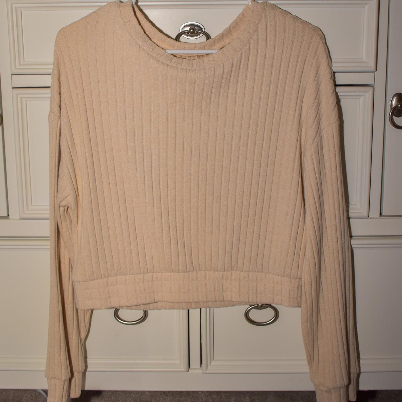 Hollister Gilly Hicks cropped sweater Super soft - Depop