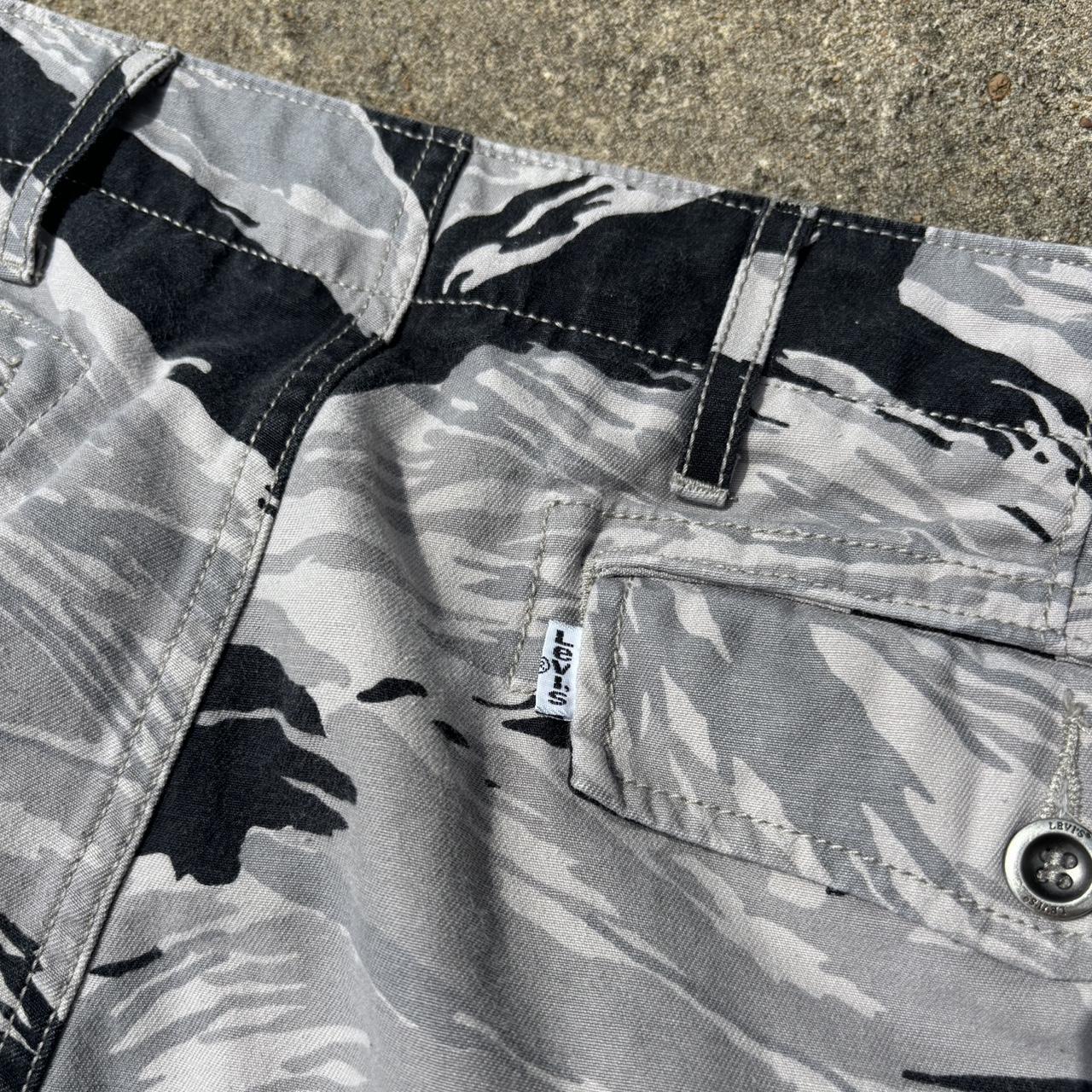 Y2K Levi’s Arctic Camo Print Casual Pants Fit:... - Depop