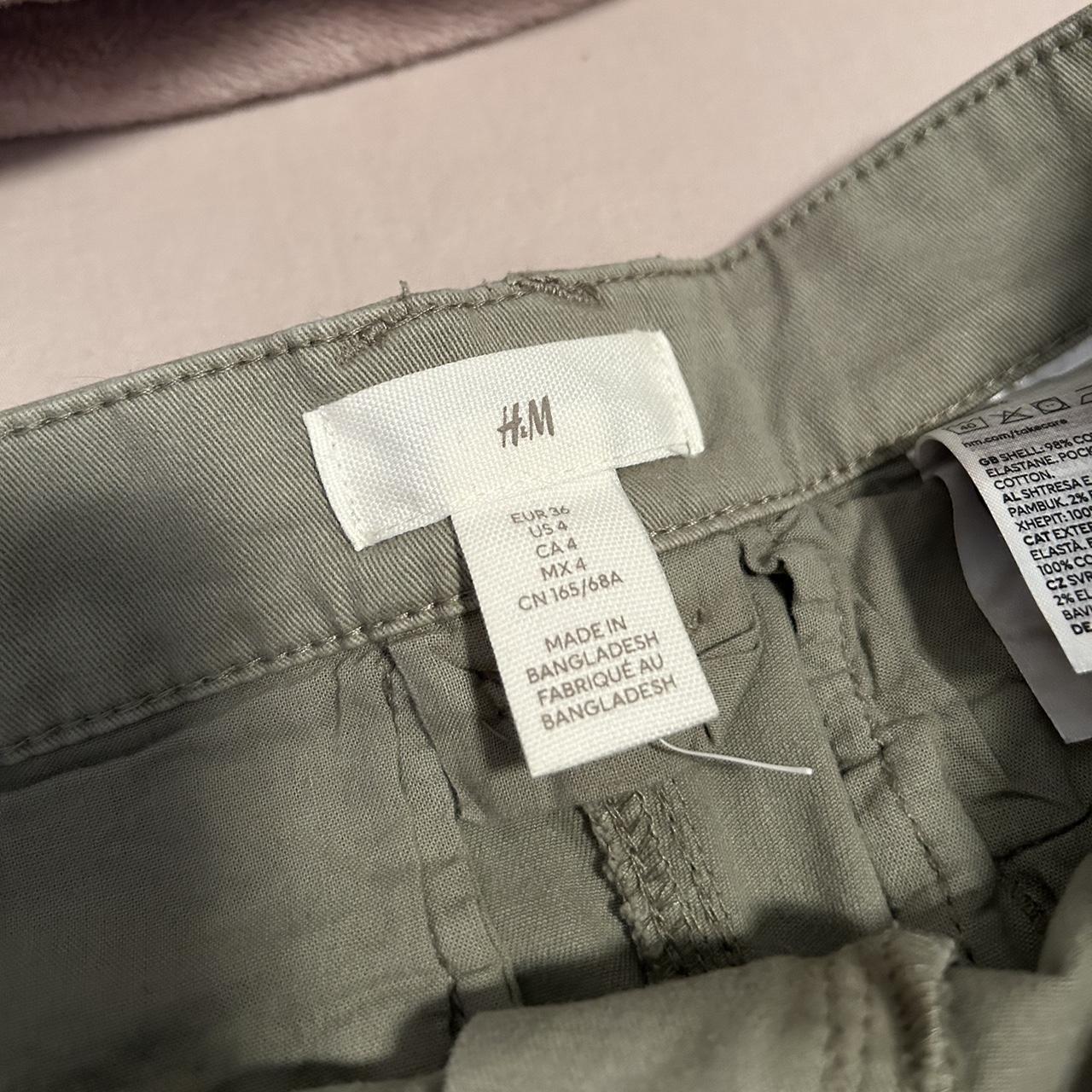 H&M Cargo Pants Light green/grey H&M cargo pants, - Depop