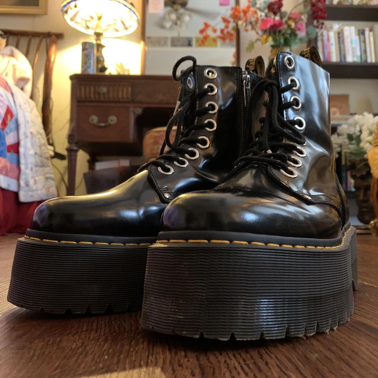 Depop cheap dr martens