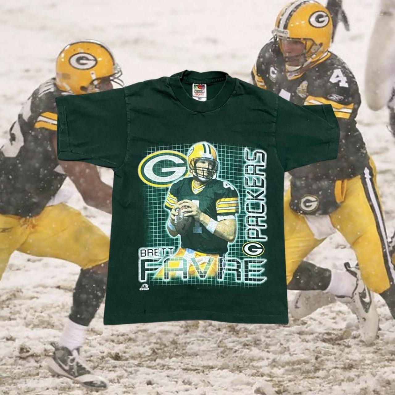 Vintage Brett Favre T-shirt Green Bay Packers - Depop