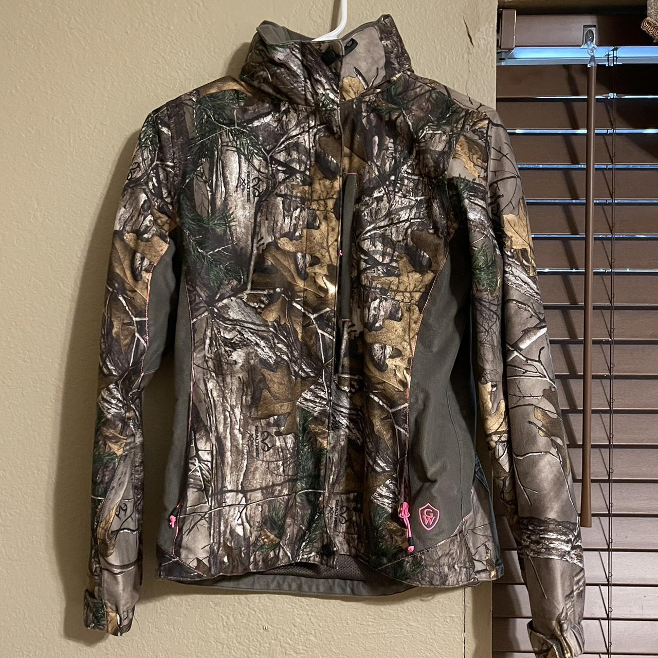 Lady s size small Camo hunting jacket super Depop