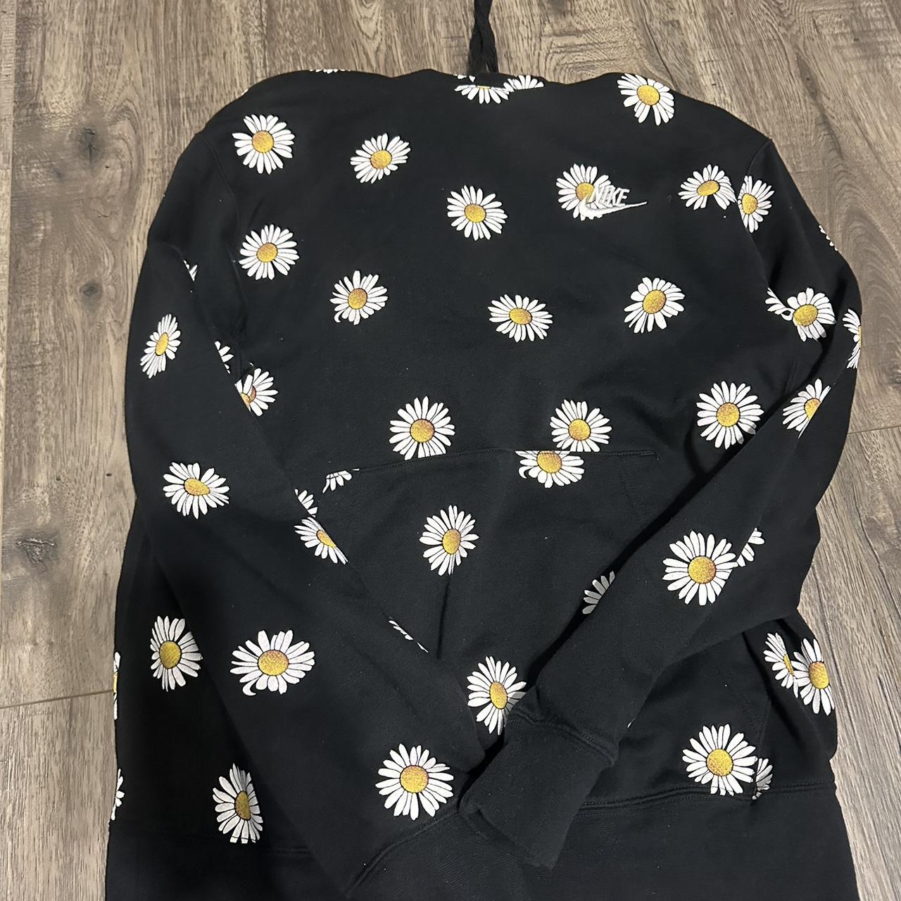 Nike Men s Sunflower hoodie only worn once Depop