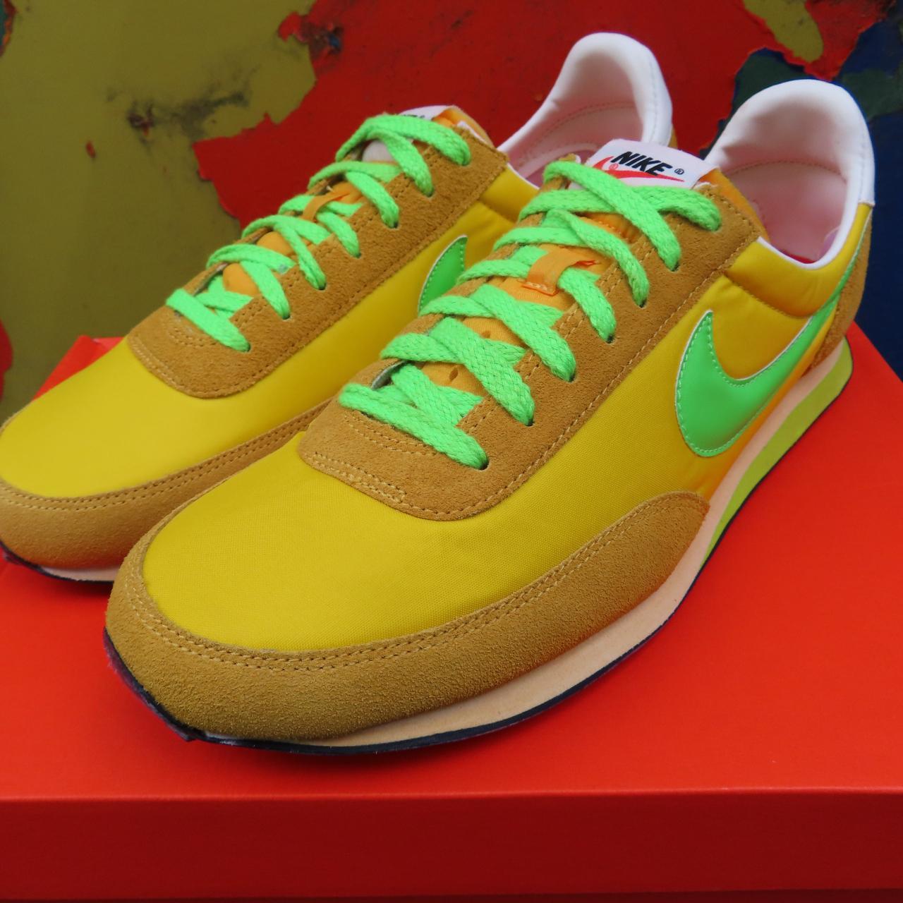 Nike yellow green hotsell