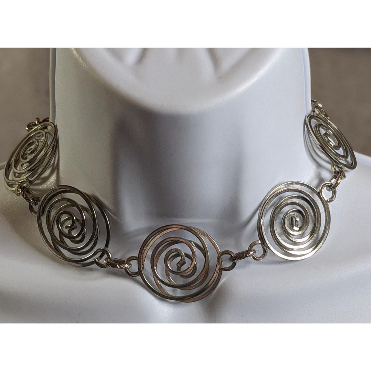 Silver swirl clearance necklace