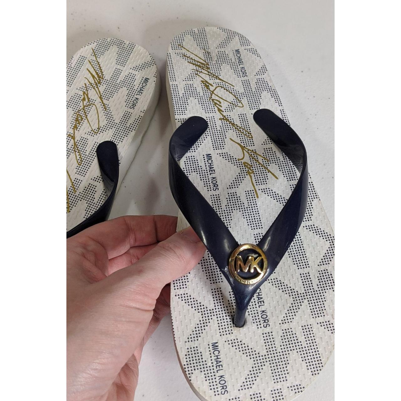 Michael kors flip flops 2024 womens navy