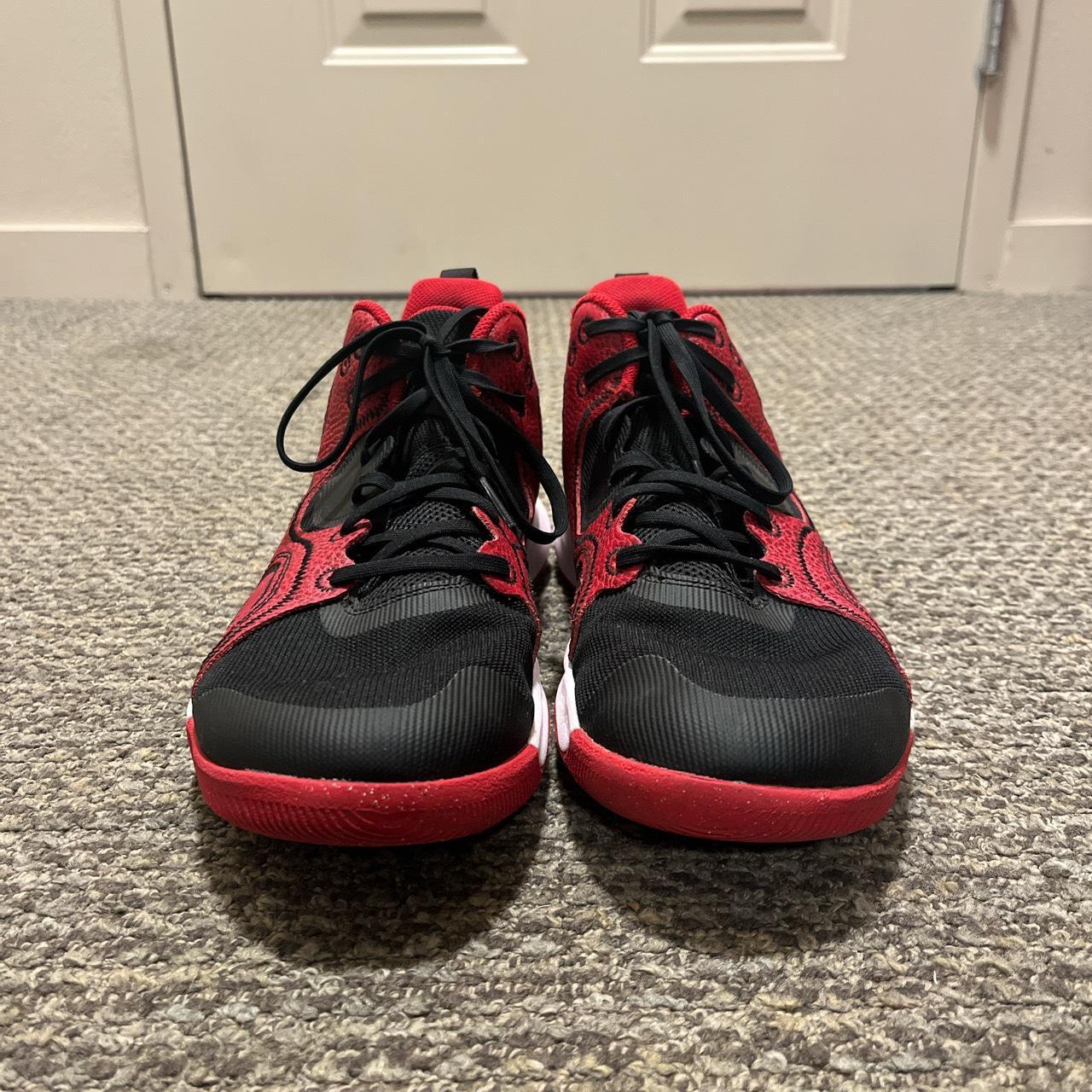 mens nike flyby low 2