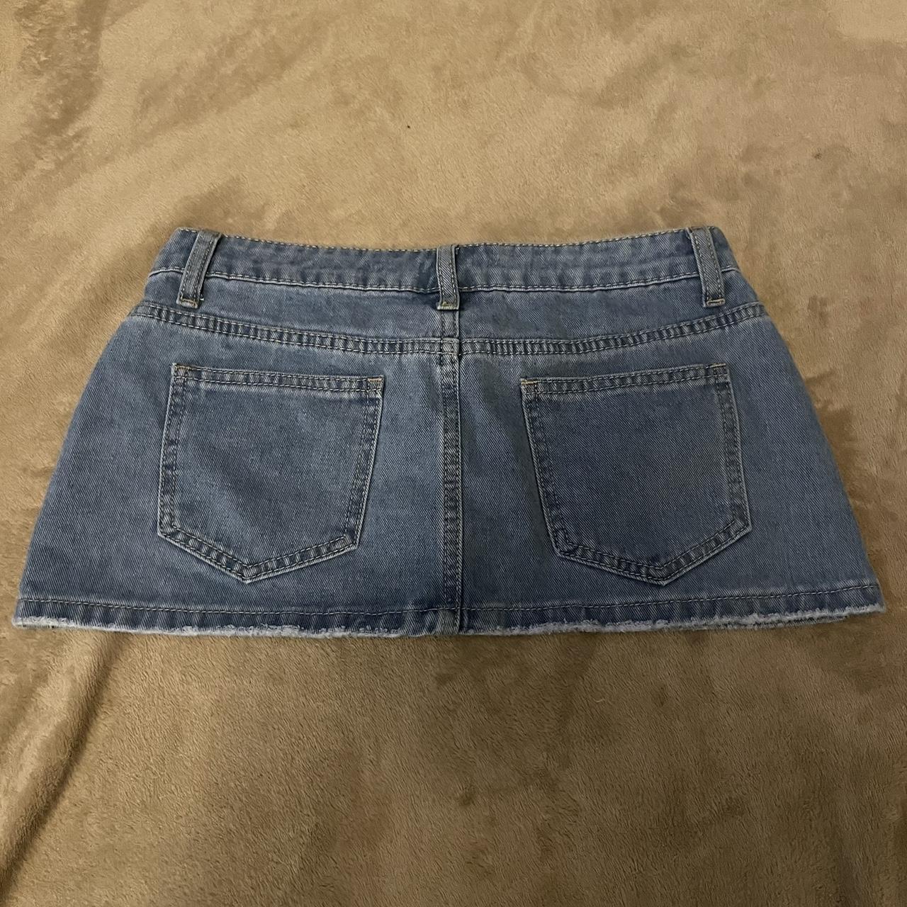 XS shein low rise mini skirt like new never worn... - Depop