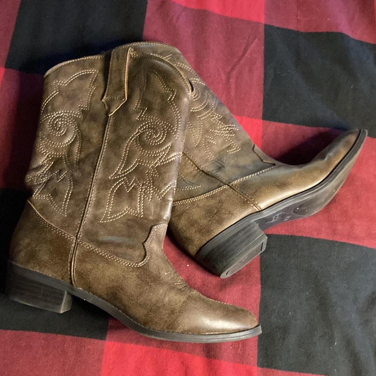 Cowboy boots Great condition Size Mens 5, Women’s 7 - Depop