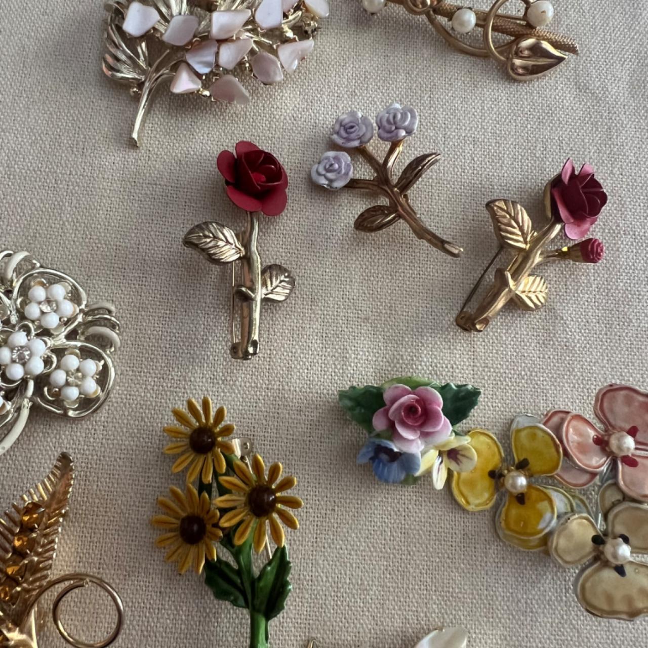 VINTAGE BROOCH/PINS LOT buy