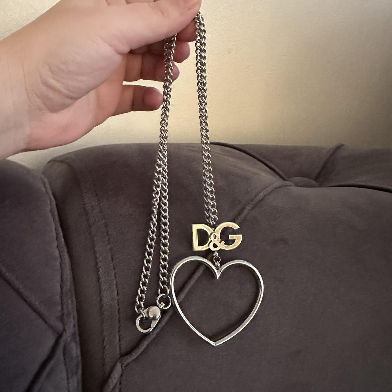 Dolce and discount gabbana heart necklace