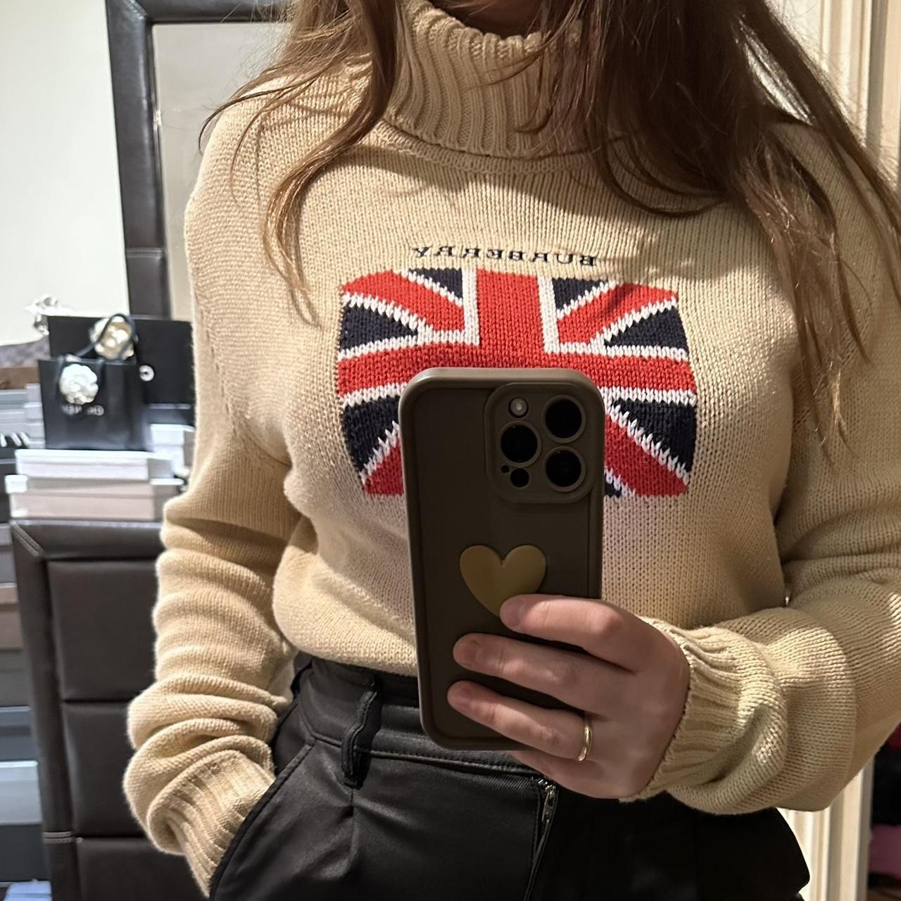 Burberry vintage beige jumper size 12 Uk Only been