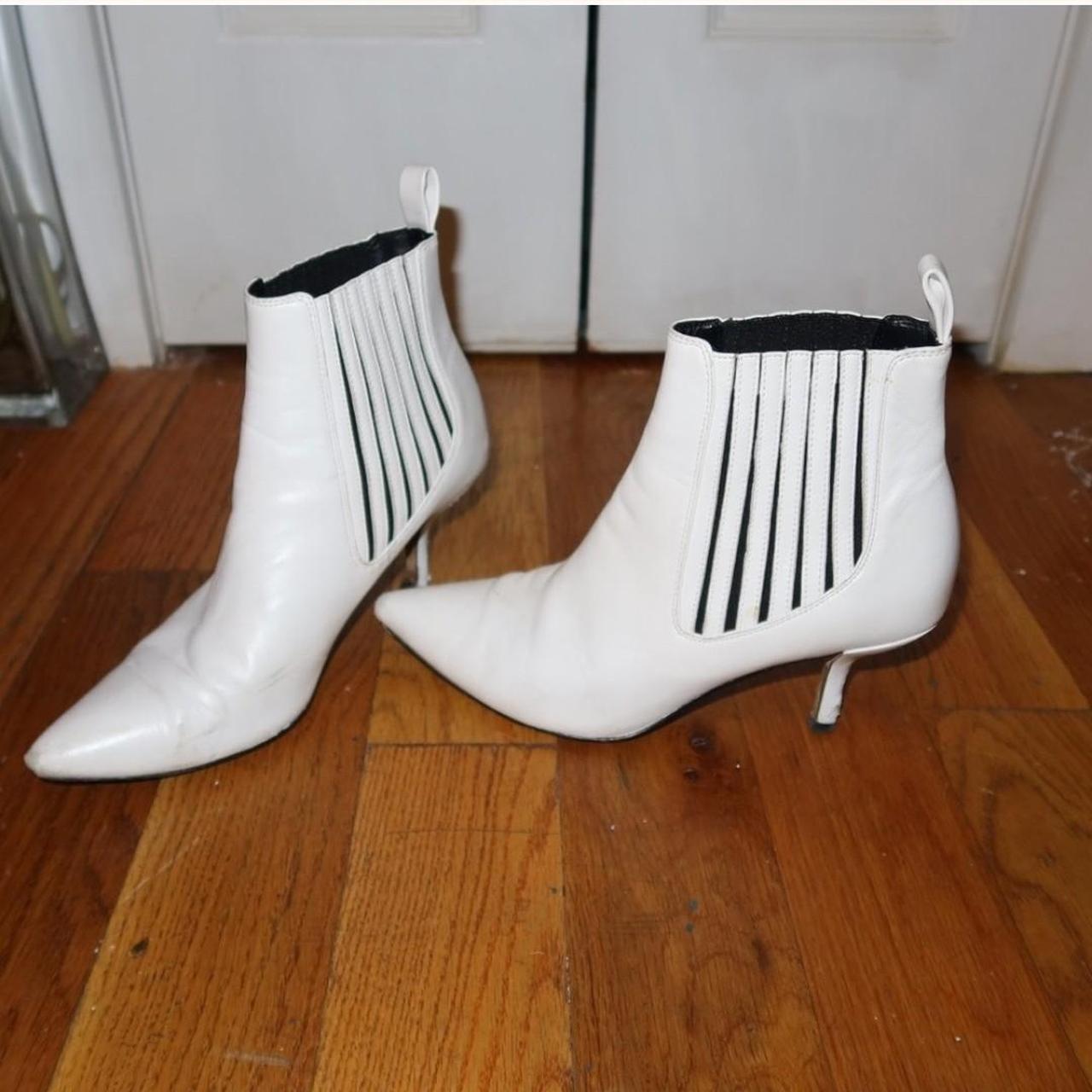 Dvf 2024 white boots