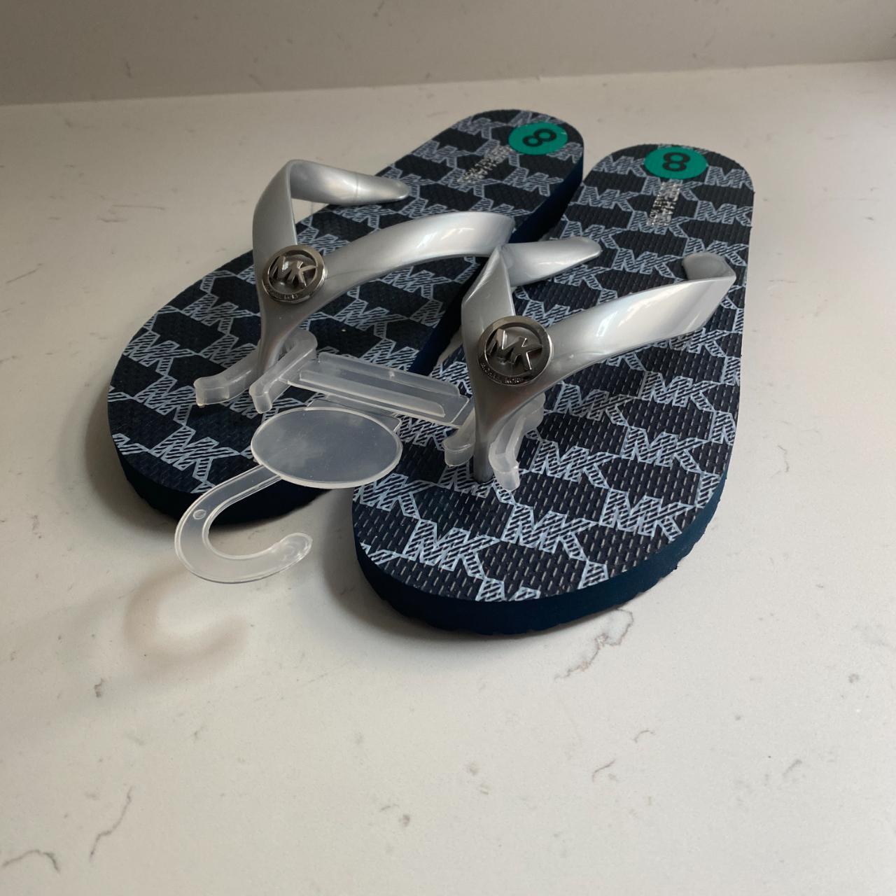 Michael kors flip flops hot sale blue