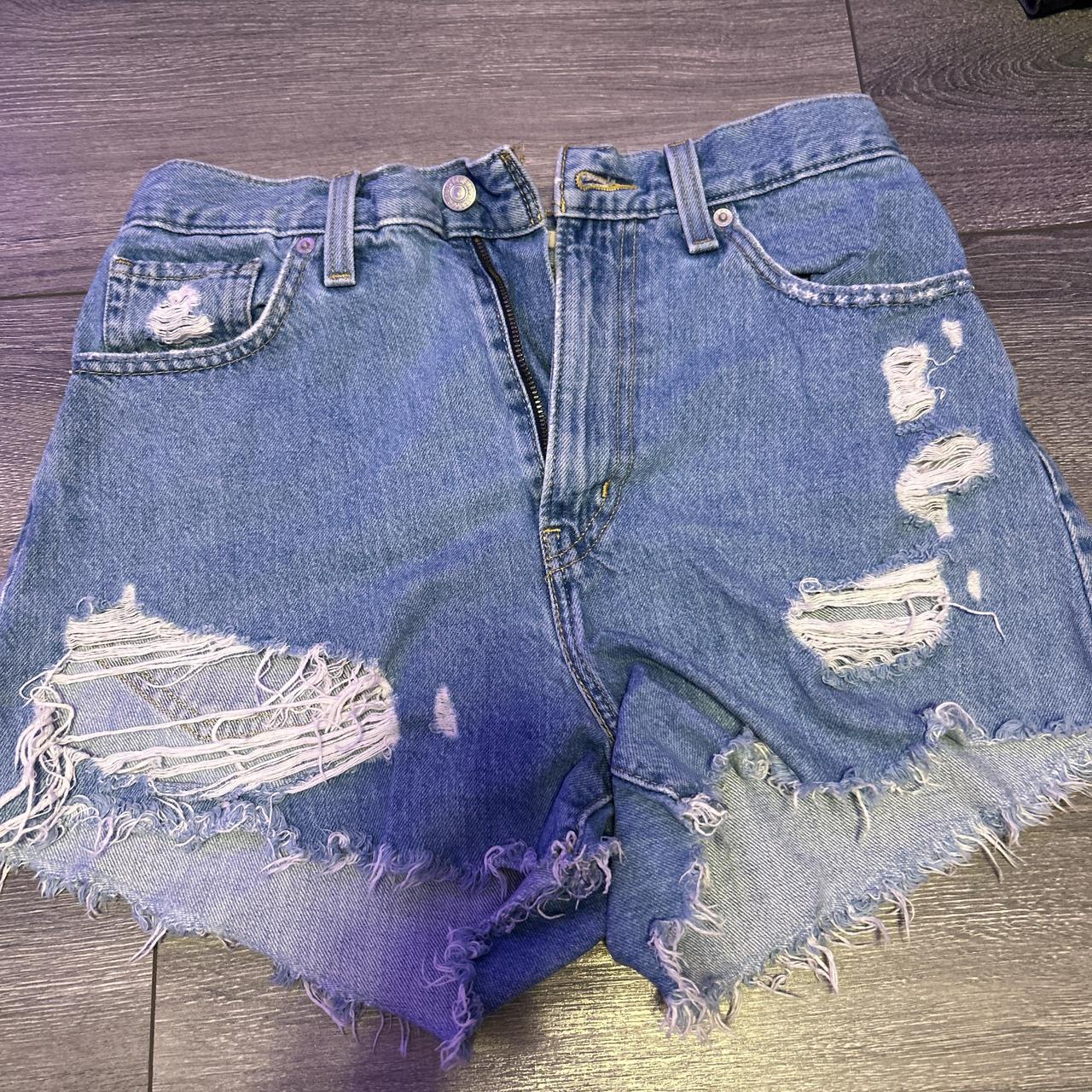 item listed by luciamiddleton365