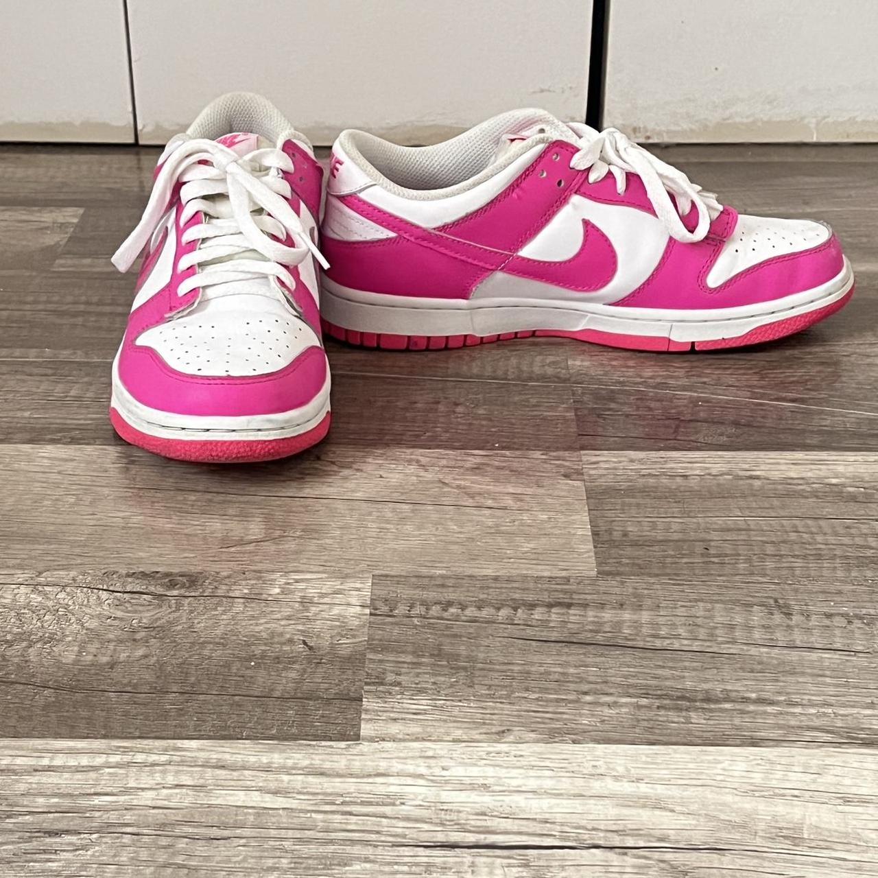 dusky pink nike trainers