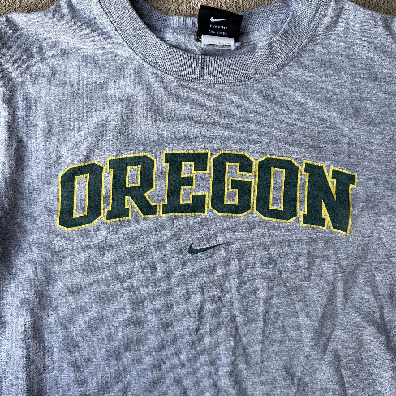Vintage U of O Nike tee -chill workout tee -great... - Depop
