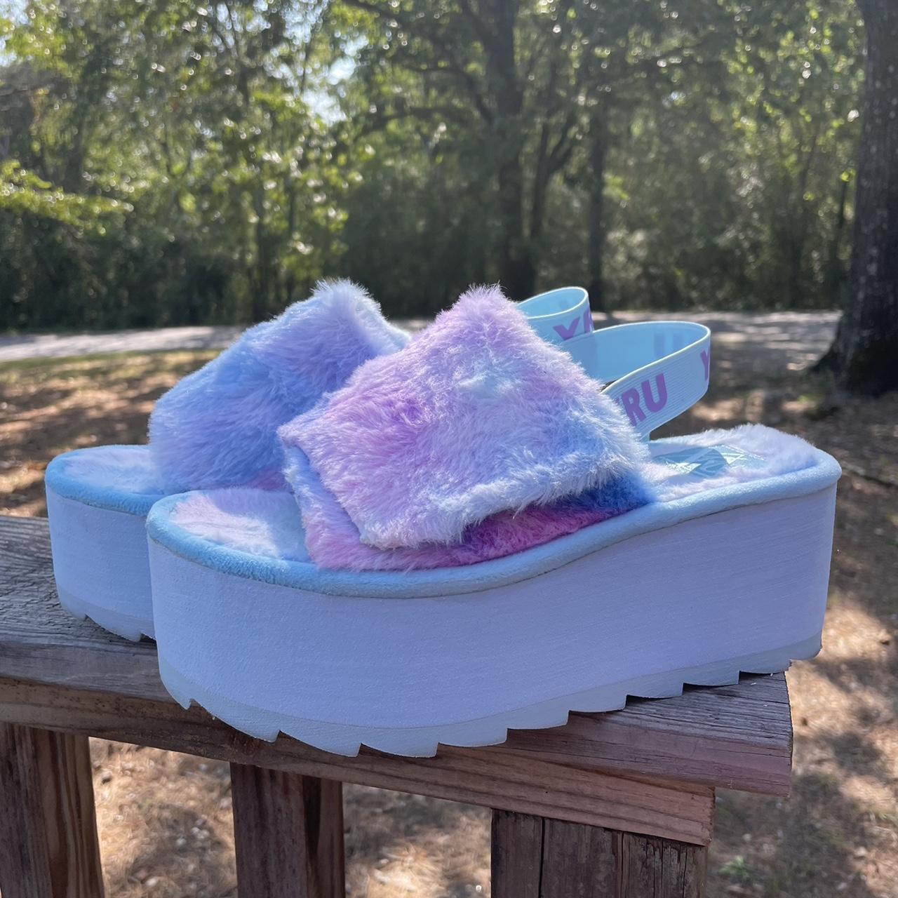 Purple fluffy hot sale slides