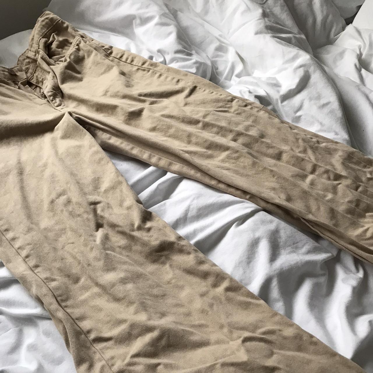 Stradivarius Women's Cream Jeans Depop