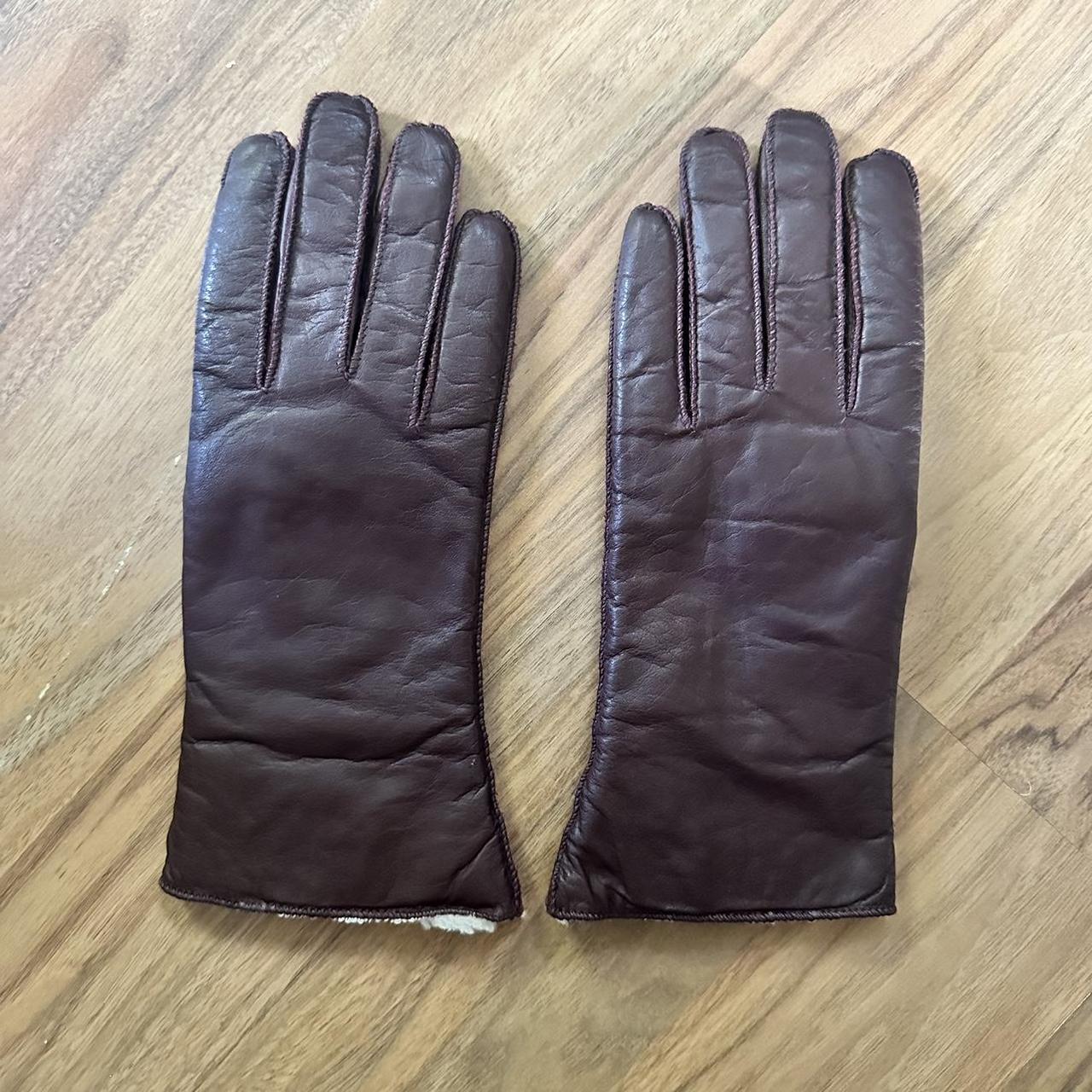 Vintage Brown leather gloves. Fleece lined. Women’s... - Depop