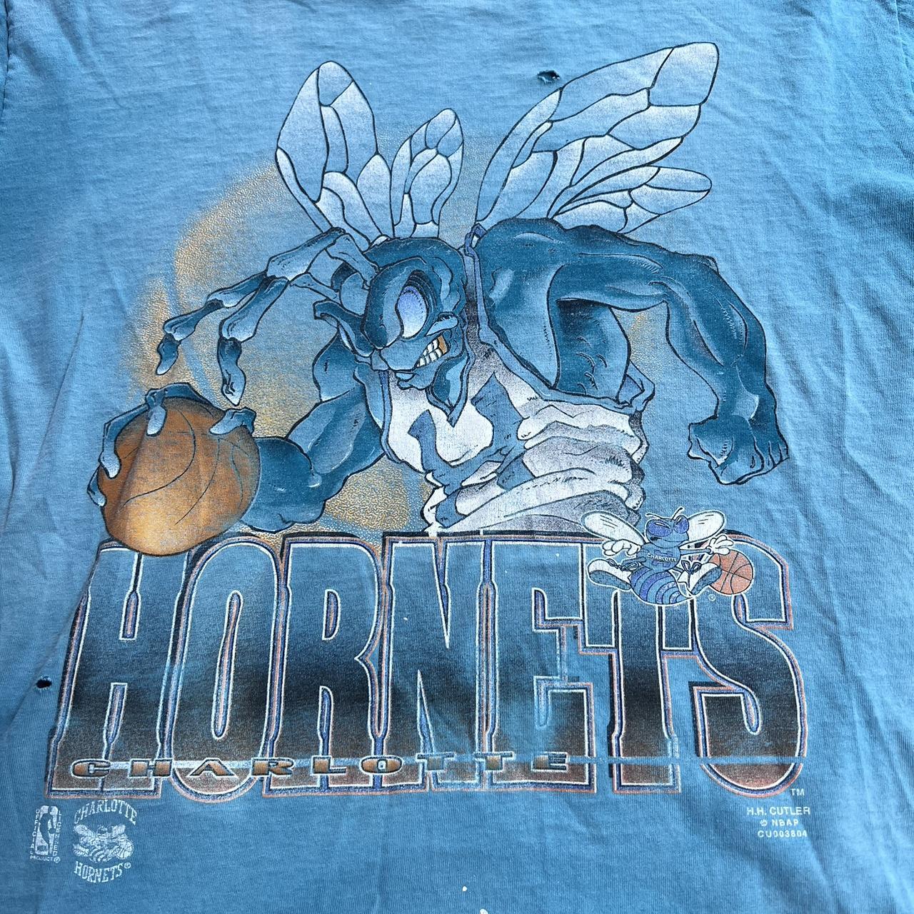 Charlotte Hornets 90's Vintage NBA T-Shirt - T-shirts Low Price