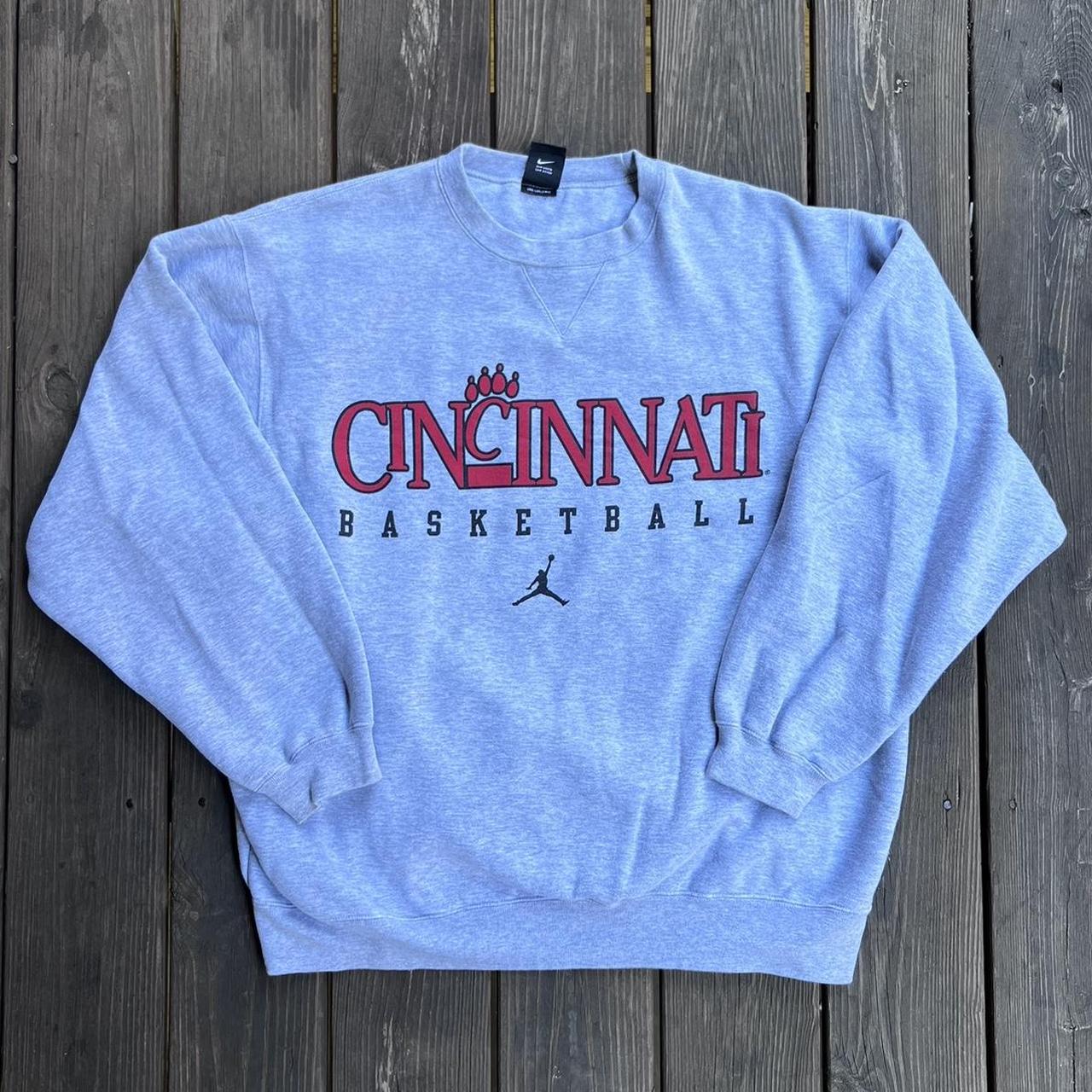 Vintage Cincinnati Basketball Crewneck Size... Depop