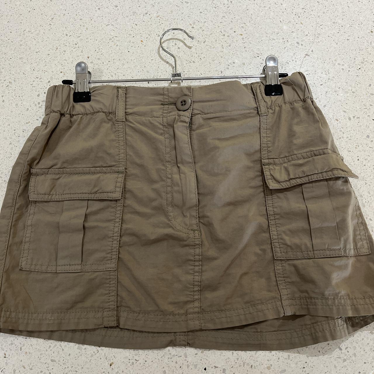 Glassons khaki cargo skirt perfect condition no... Depop