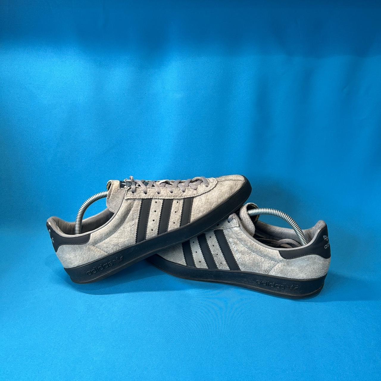 Adidas broomfeild grey and black similar to adidas... - Depop