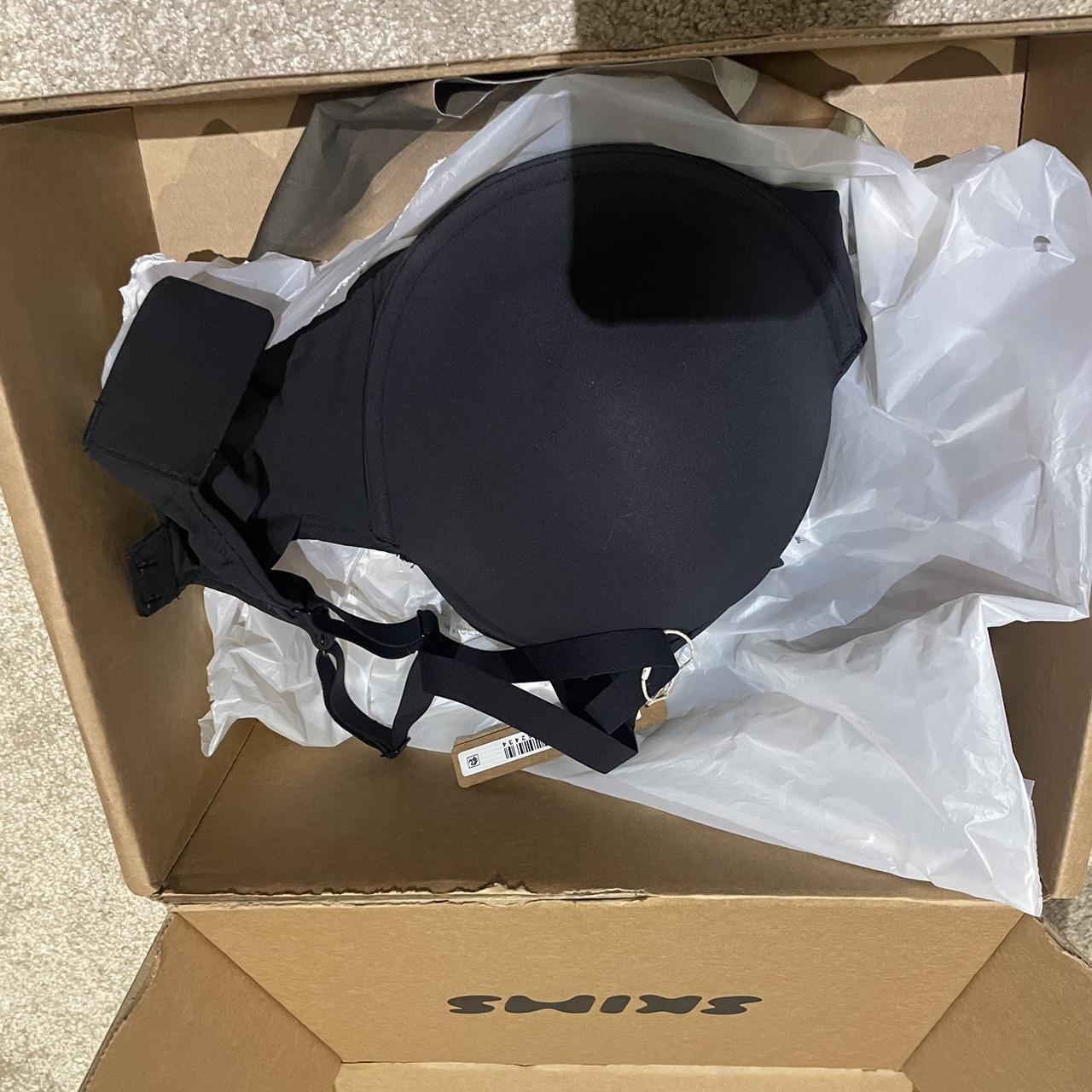 Skims - fits everybody t- shirt bra black size... - Depop