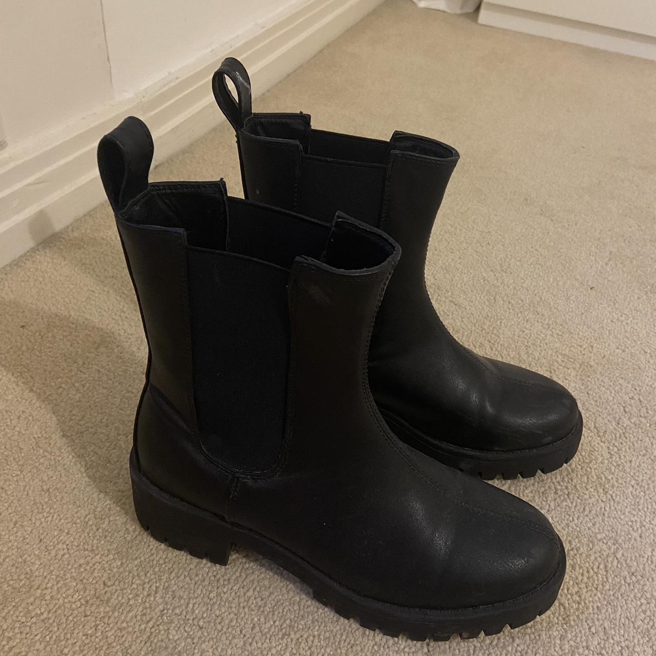 Missguided black boots hotsell