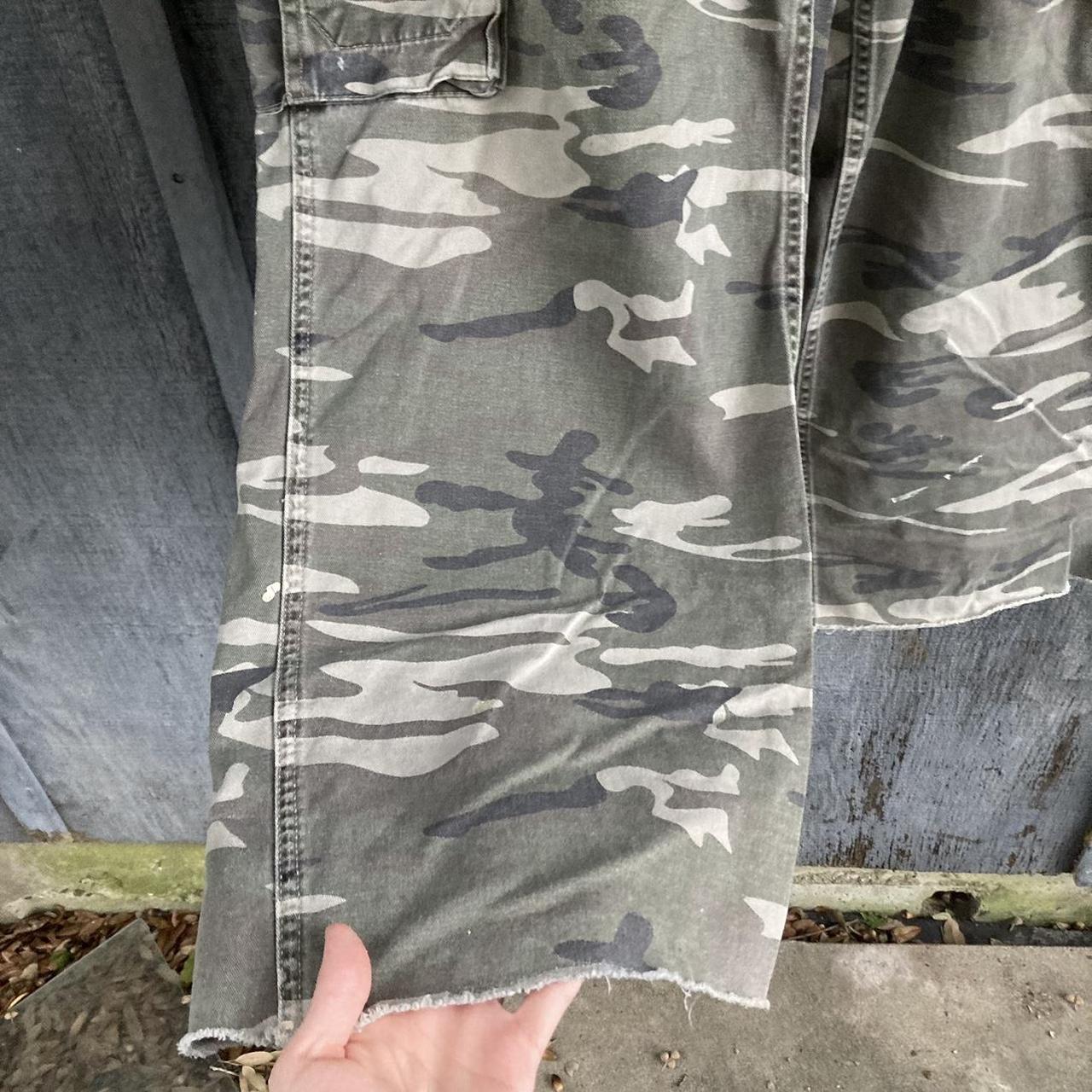 Cyber Y2k baggy camouflage camo cargo pants Size... - Depop