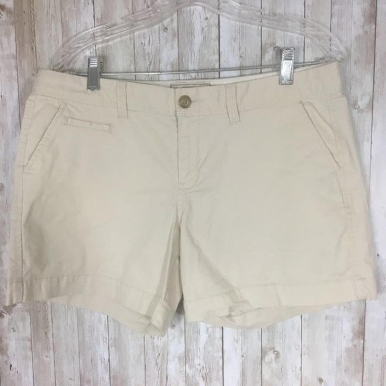 Description: - Front and Back Pockets - Button and... - Depop