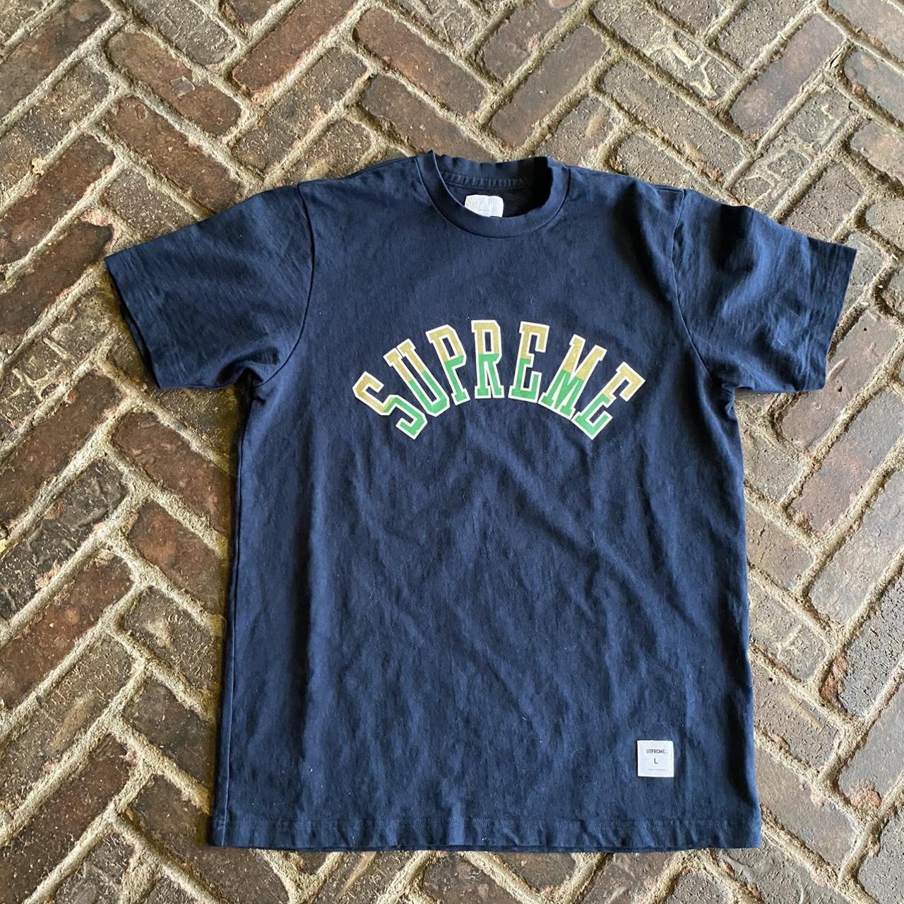 Supreme curve outlet logo tee