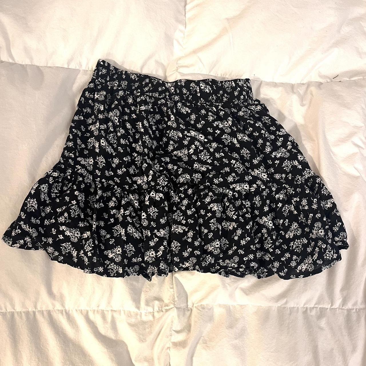 black and white flower skirt LOVE this skirt sm !... - Depop