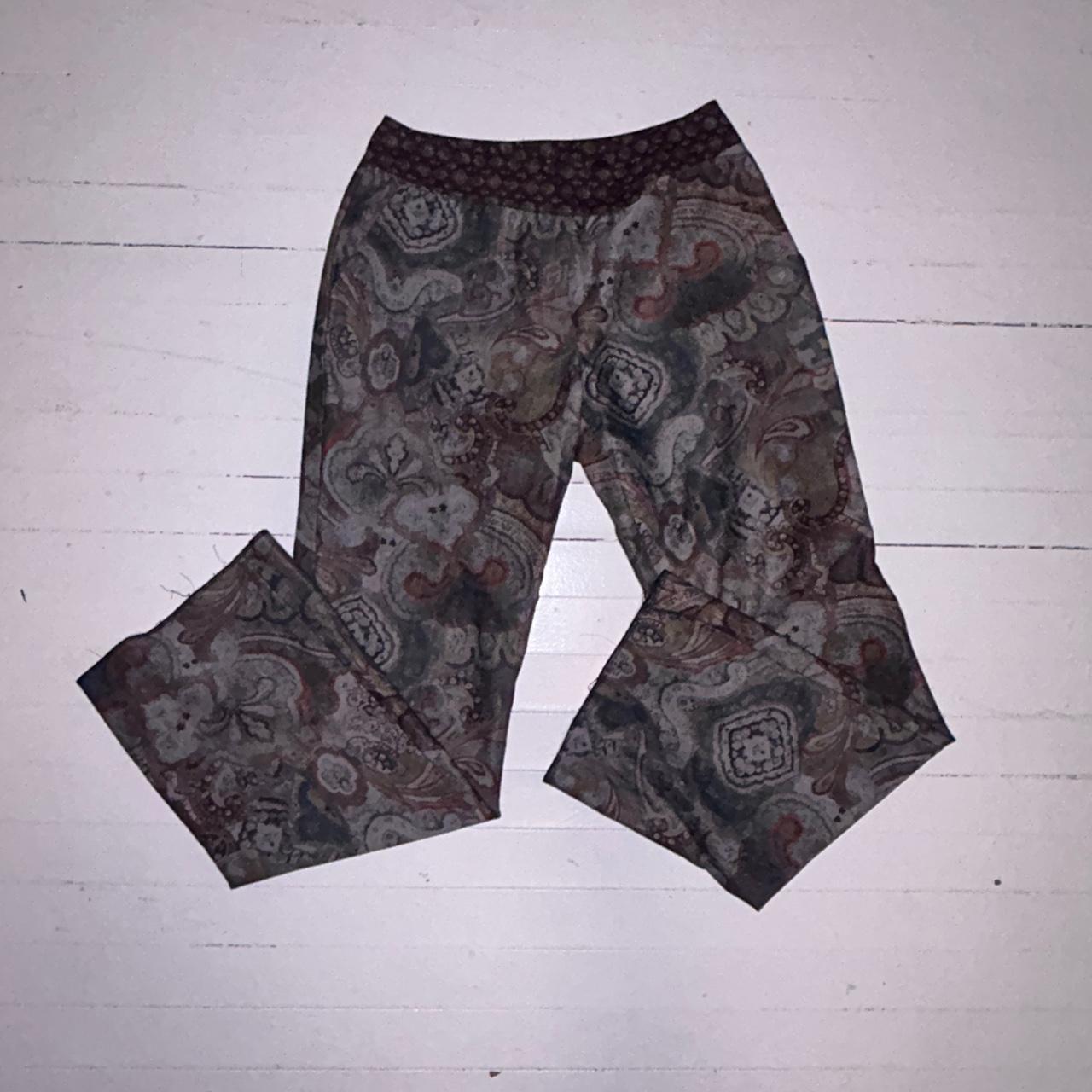 item listed by clothing_treasures_haven