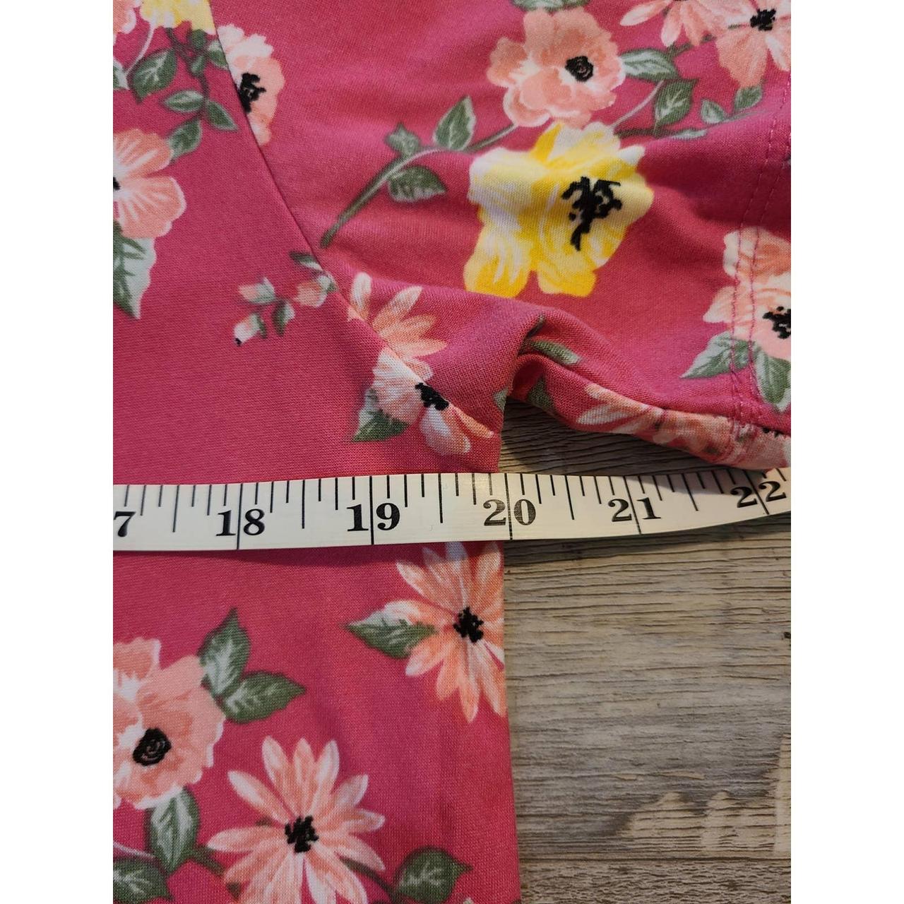 Bobbie Brooks plus size M pinks & blues floral - Depop