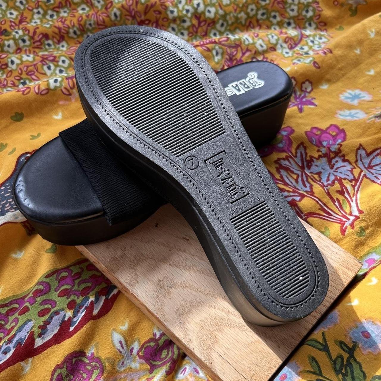 Brash Platform Sandals Super cute 90s platform... Depop