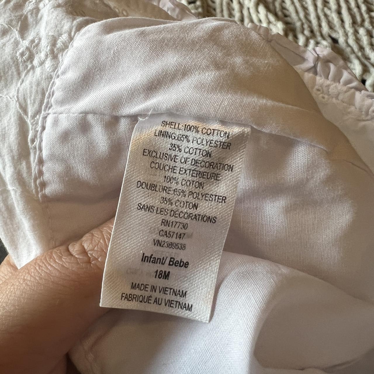 OSHKOSH white eyelet bucket hat White eyelet print... Depop