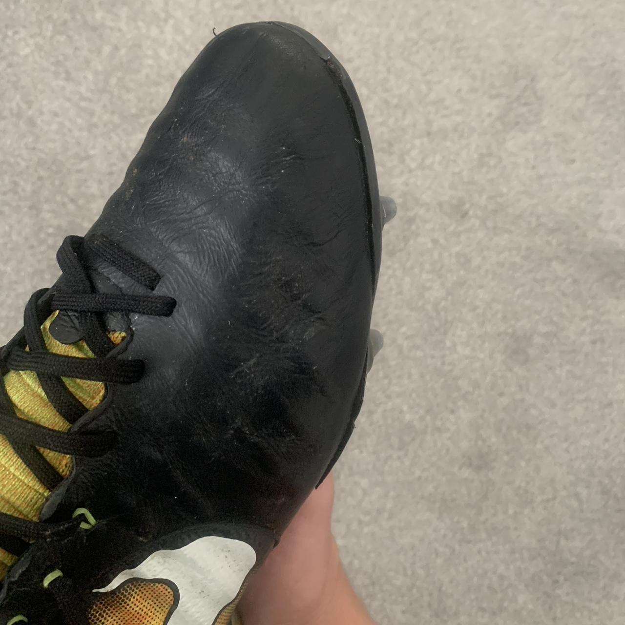 mens black and orange nike shoes