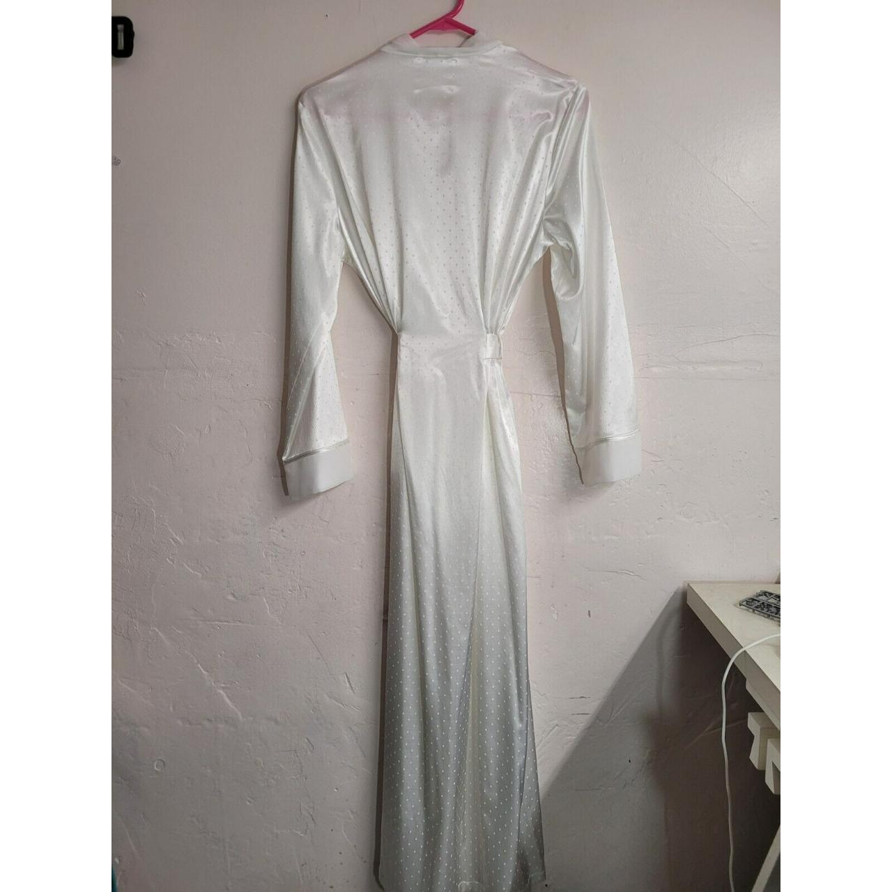 Linea Donatella Women's Cream and White Robe (2)