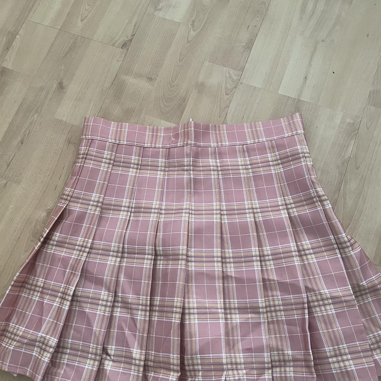 Plaid mini pink skirt size S 6/8 Never worn Thrifted... - Depop