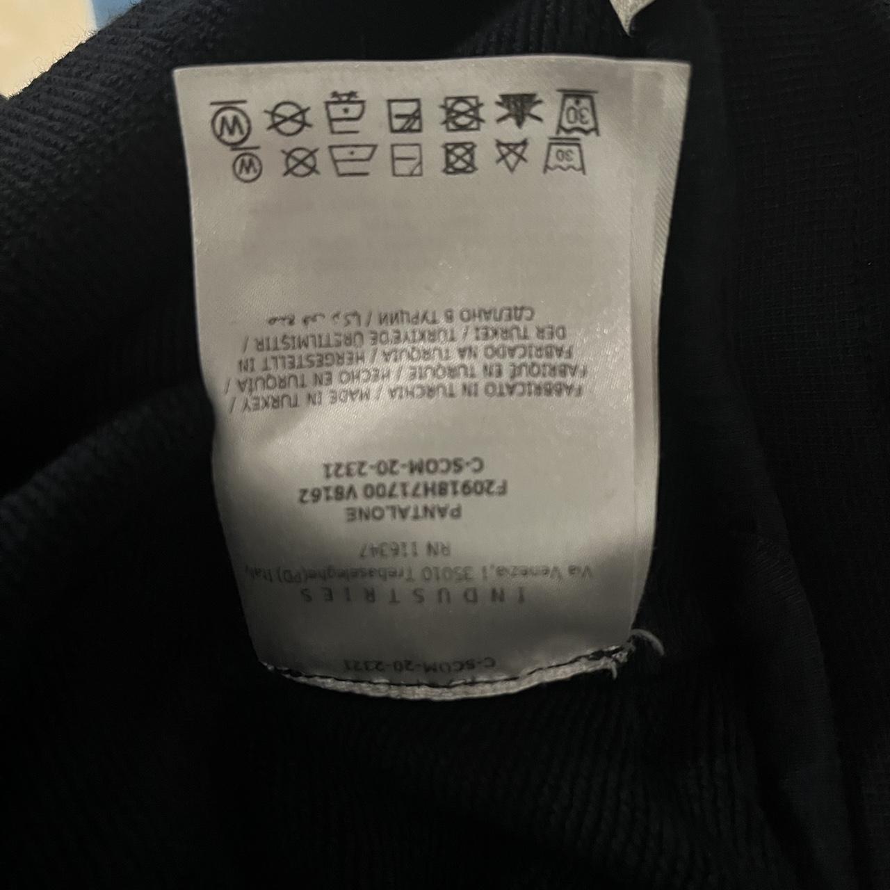 【関税＆送料込み】Moncler 'Anno Del Serpente' Joggers Moncler Joggers - GTA5-Mods.com